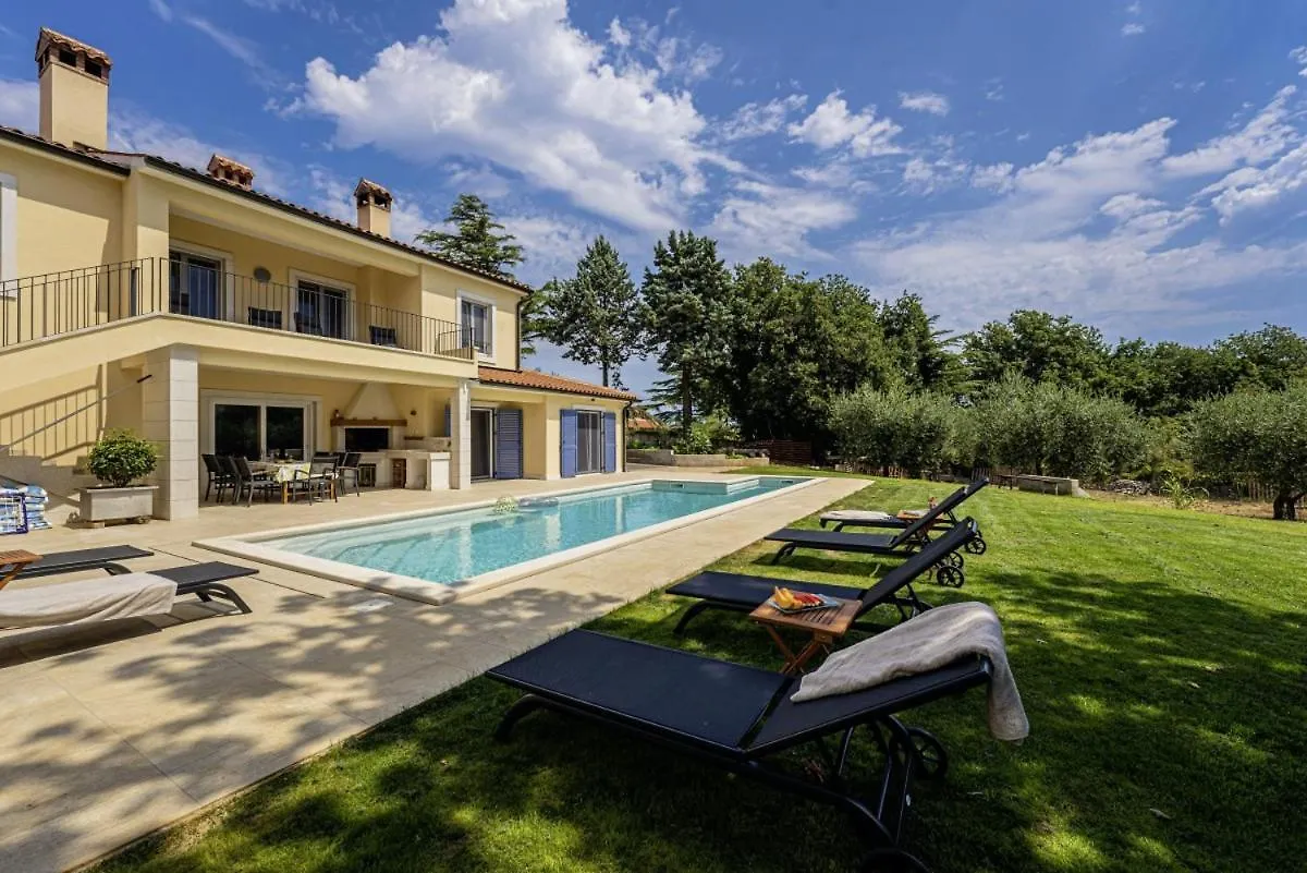 Villa Vera In Liznjan - Haus Fuer 8 Personen