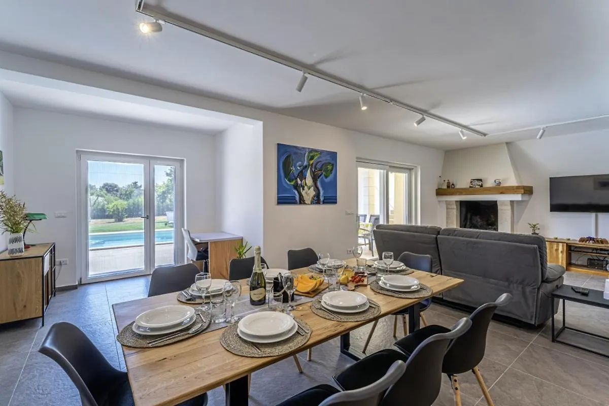 Villa Vera In Liznjan - Haus Fuer 8 Personen