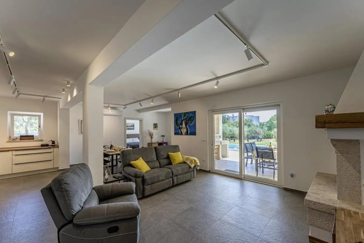 Villa Vera In Liznjan - Haus Fuer 8 Personen