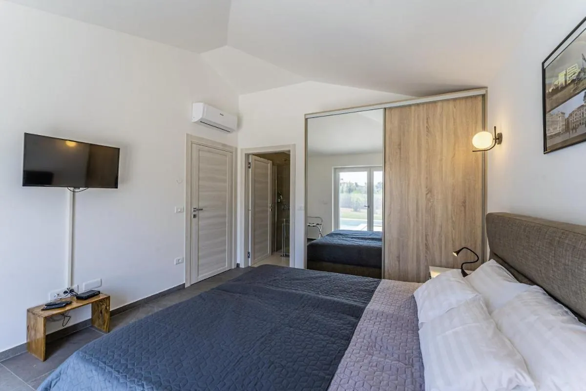 Villa Vera In Liznjan - Haus Fuer 8 Personen Croatia