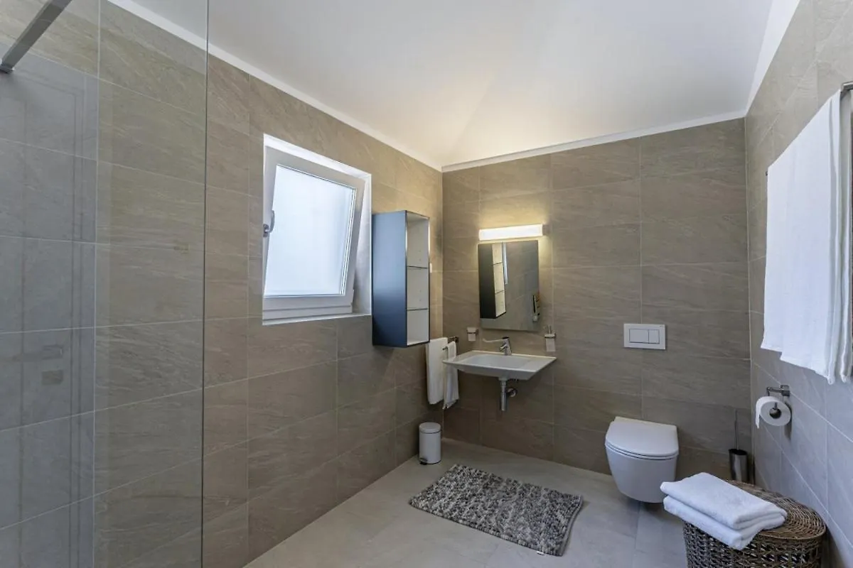 Villa Vera In Liznjan - Haus Fuer 8 Personen 0*,