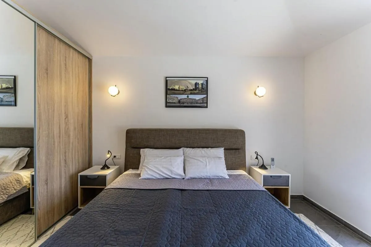 Villa Vera In Liznjan - Haus Fuer 8 Personen